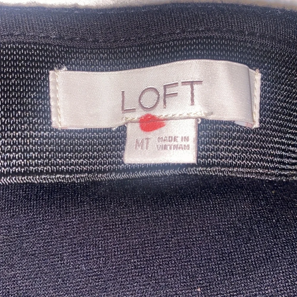 Loft black skirt size medium